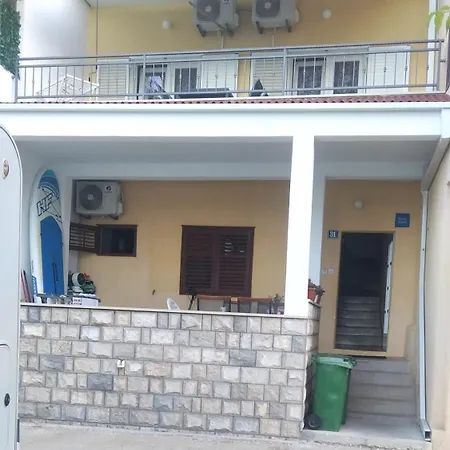 Marjana Apartman *